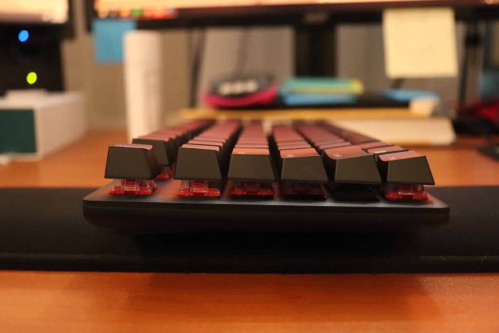 Side view of Razer PBT keycaps 