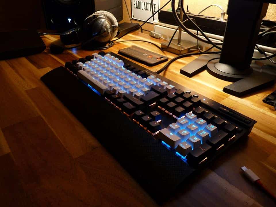 corsair k70 rapidfire mechanical keyboard