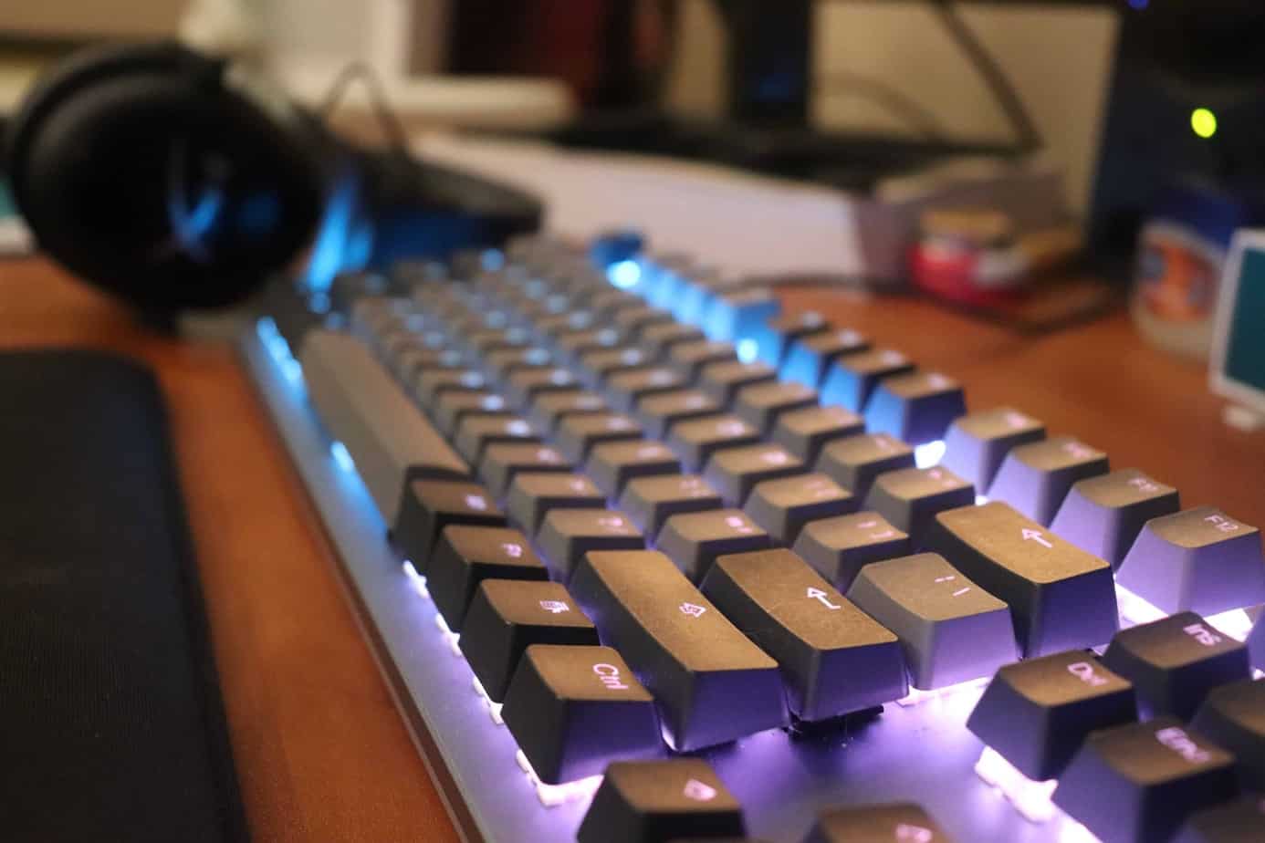 hot swappable wireless mechanical keyboard