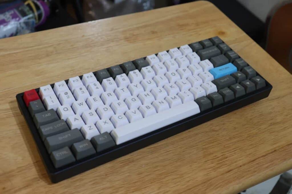 ABS vs PBT keycaps: Which is better?