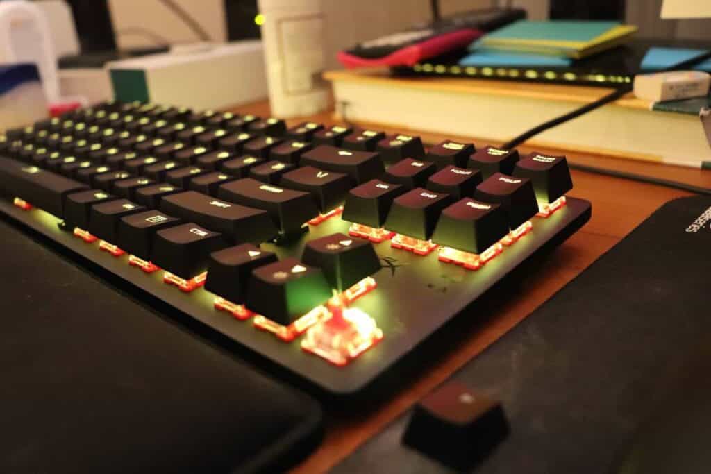 5 Best Mechanical Keyboards without a Number Pad Switch And Click