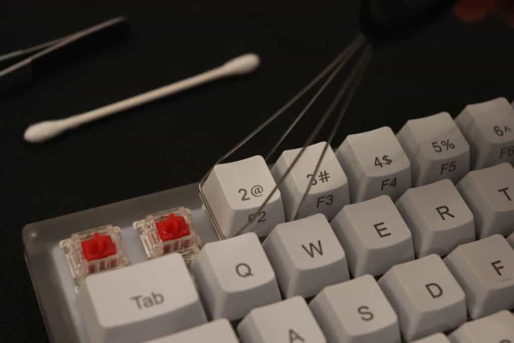 How to Lube Keyboard Switches without Desoldering Switch And Click