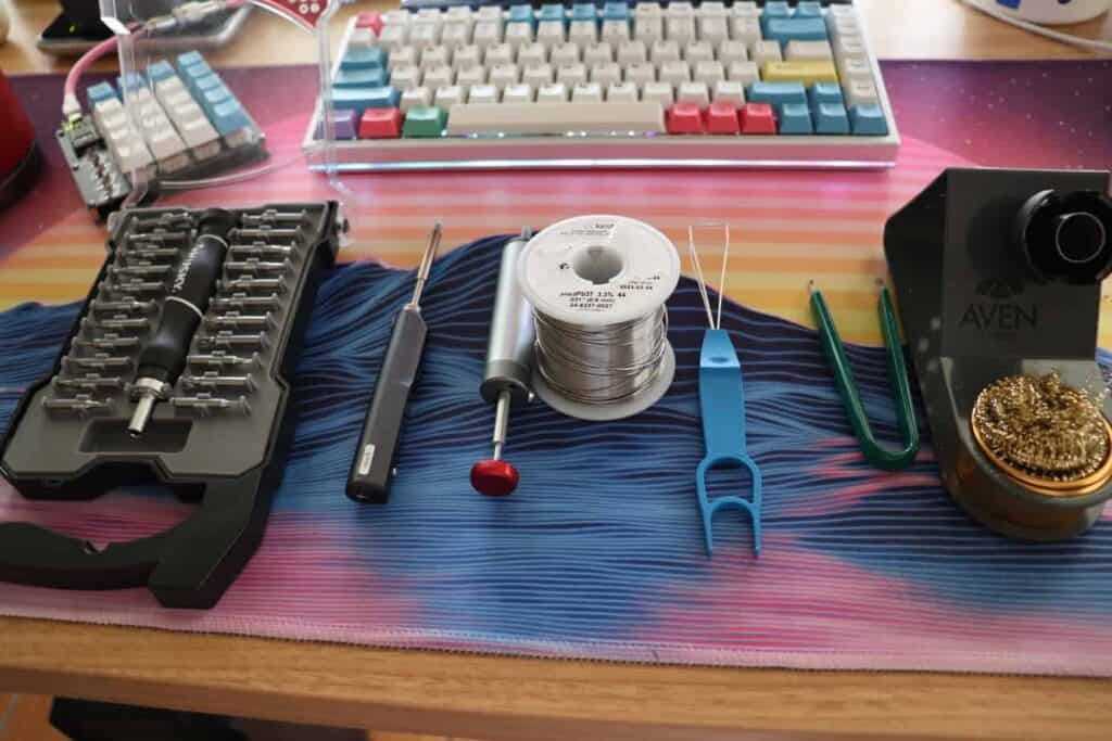 tools needed to replace switches on a mechanical keyboard