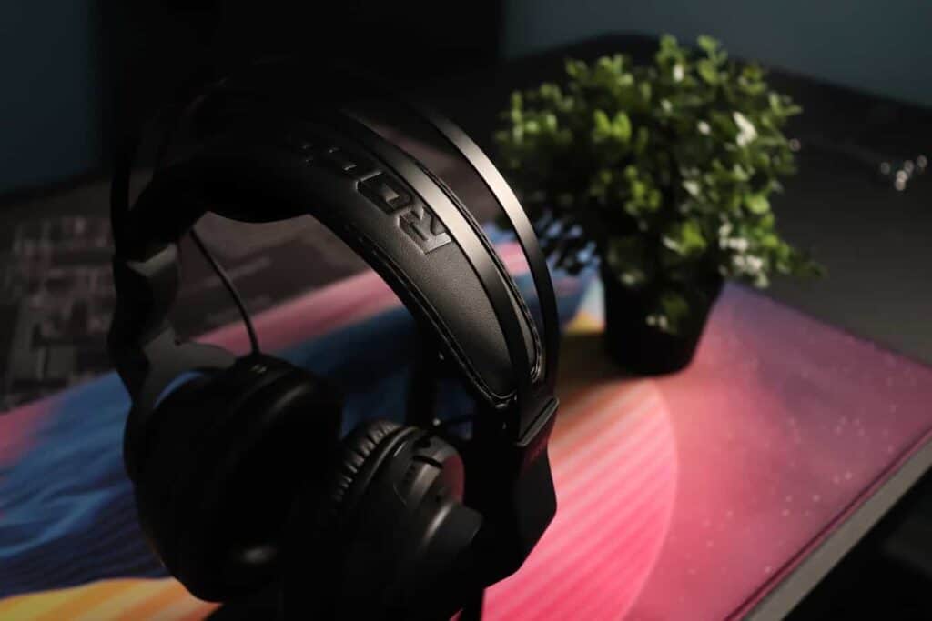 Angled view of Roccat ELO X Stereo on a headphone stand