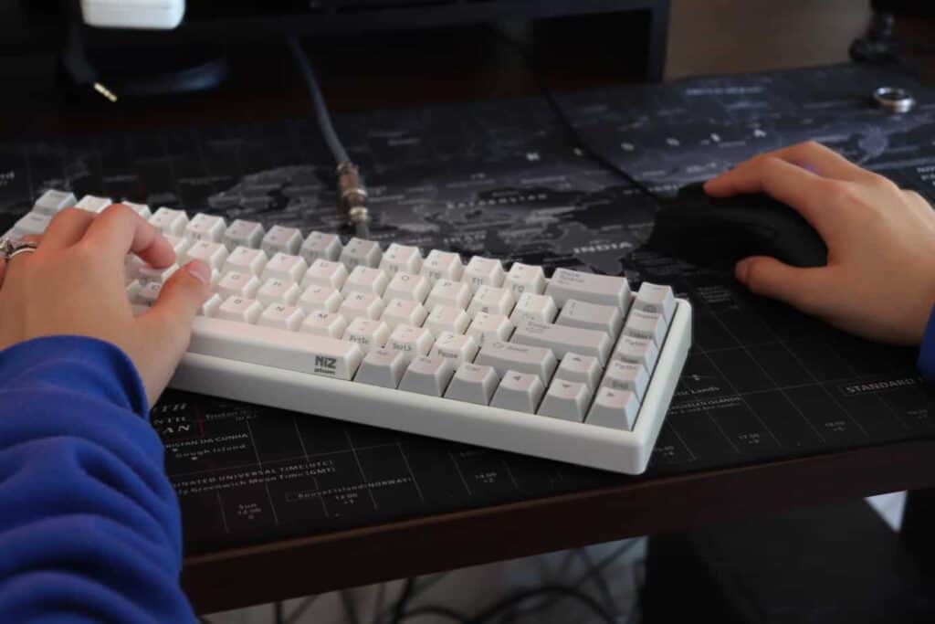 Mouse position. Next на клавиатуре. Killua Keyboard Switches.