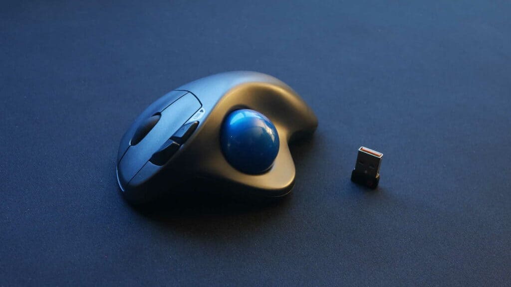 Logitech M570 Trackball Review A TimeTested Option Switch And Click