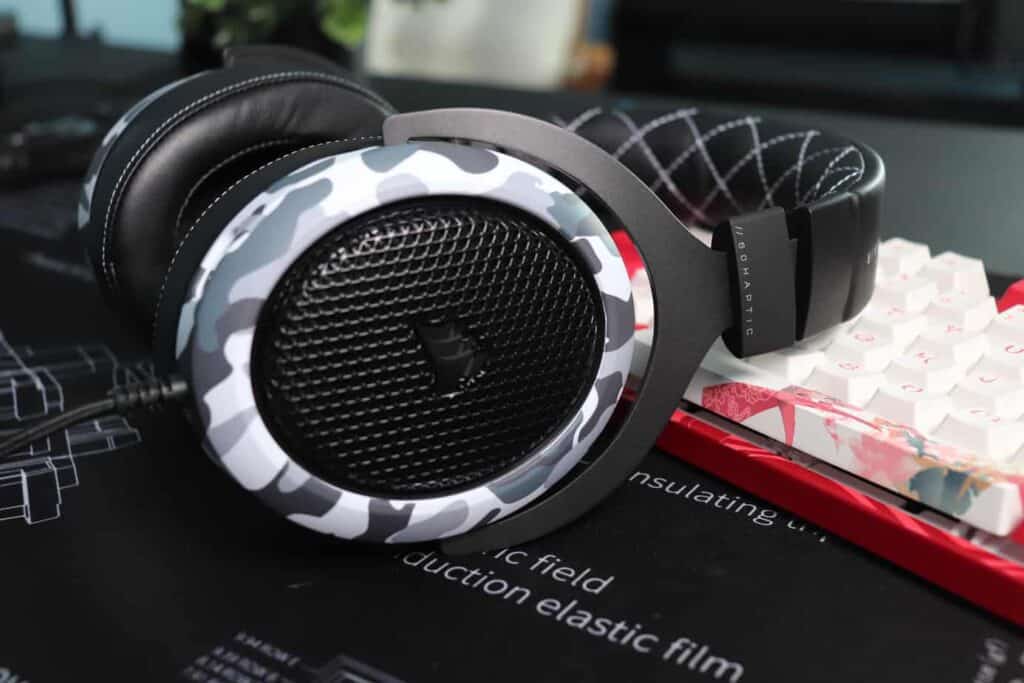 Gaming headset for online music