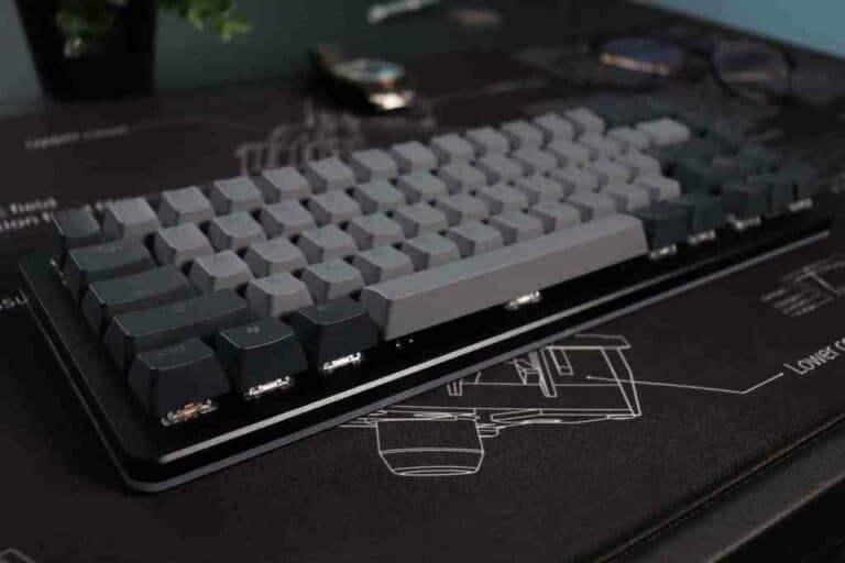Best Loud Mechanical Keyboards of 2024 Switch and Click
